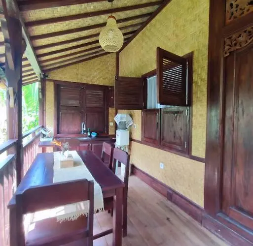 Jungle Haven - Private Riverside Dağ evi *