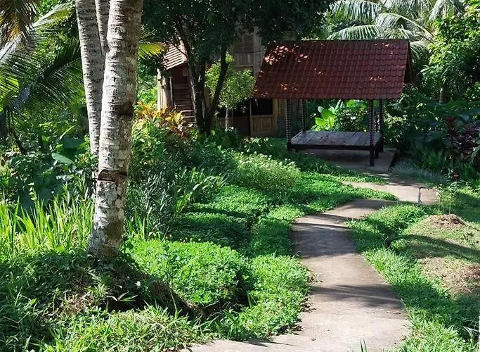 Jungle Haven - Private Riverside *